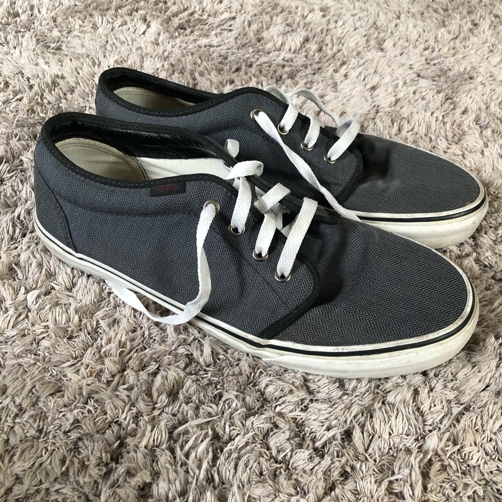Vans - Picture 3 of 5